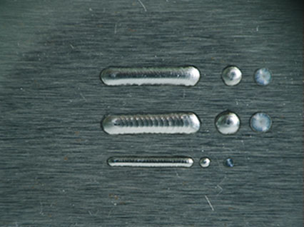 <a href='http://www.22867.cn/product/3.htm' class='text_a'>模具激光焊機(jī)</a>修復(fù)鏡面模具效果